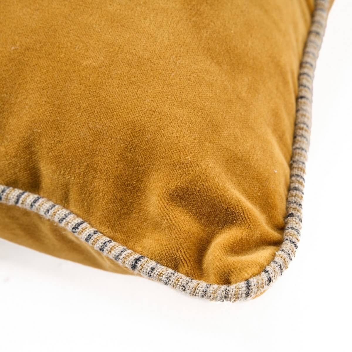 The Velvet Crush Kussenhoes - Mosterd - 50x50