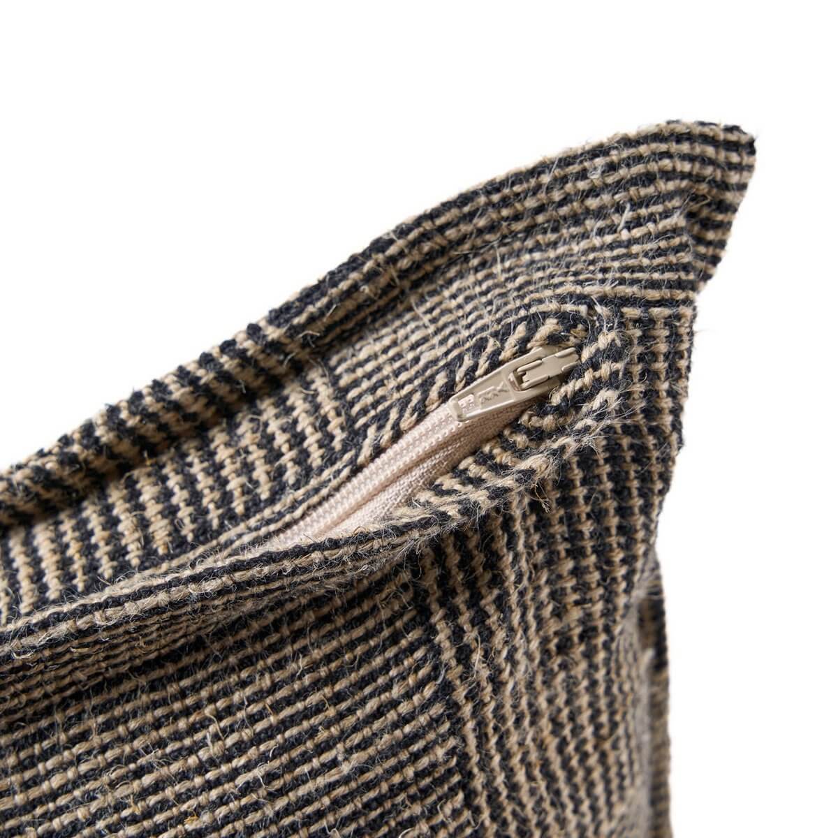 The Bloc Party Kussenhoes - Zwart Naturel - 50x50