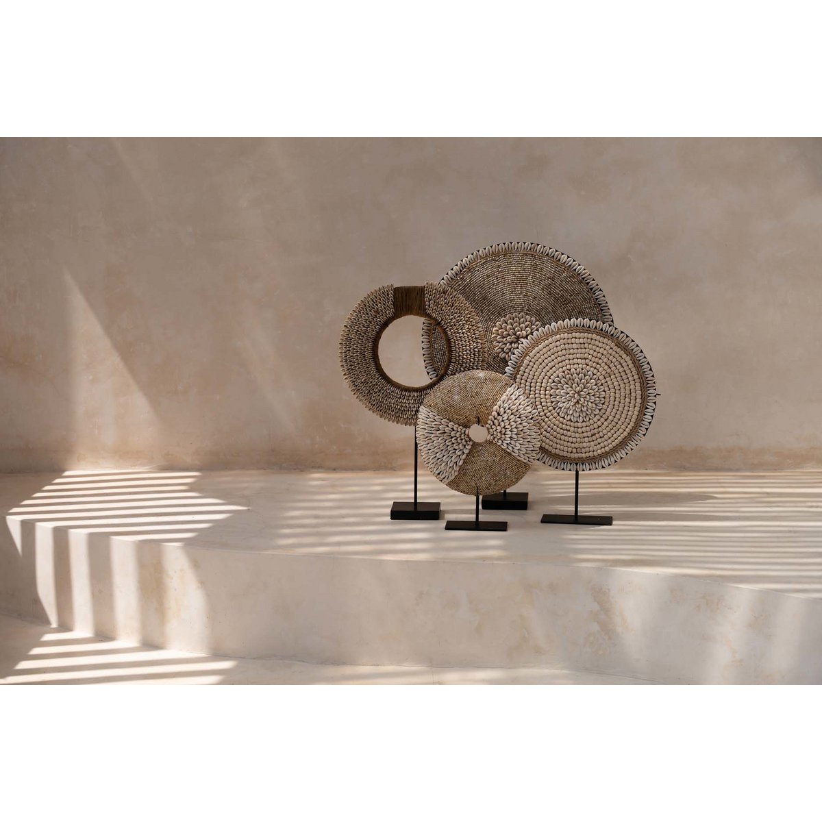 De Doh Nuts op standaard - natuurlijk wit