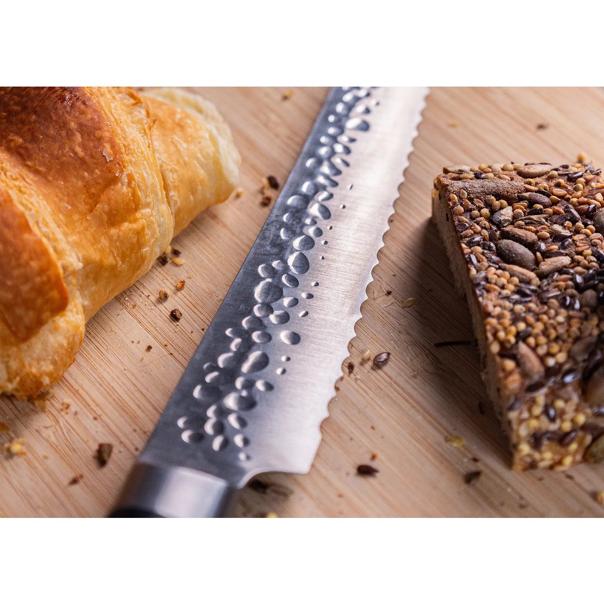 Mes - Gekarteld brood-/banketmes met bamboe Saya en bamboedoos - 200 mm lemmet