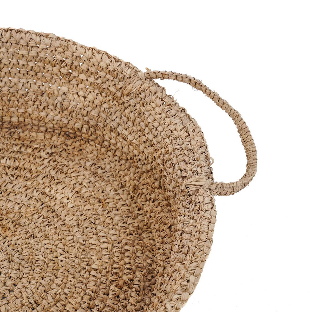 De Raffia Mandenbakken - Naturel - L, perfect woonaccessoire met rustieke elegantie, ideaal voor kleinere ruimtes en opbergoplossing.