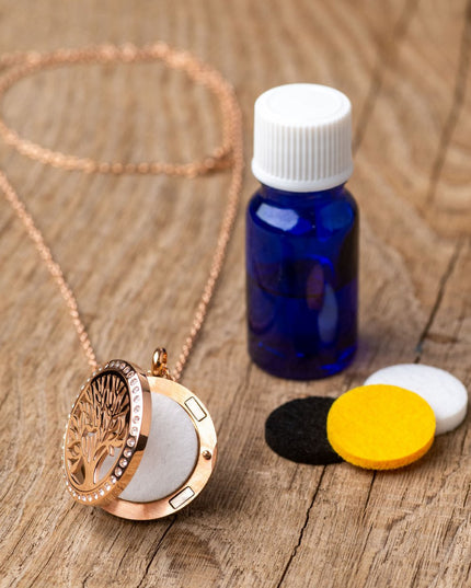 Lot 12 x ketting om Silvaé te parfumeren