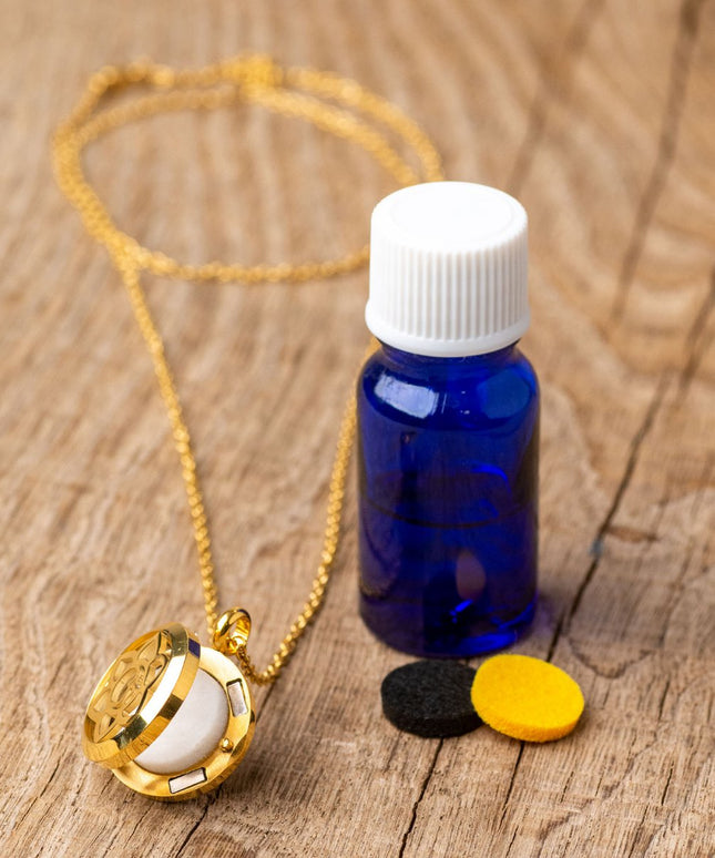 Lot 12 x ketting om Calicéa te parfumeren