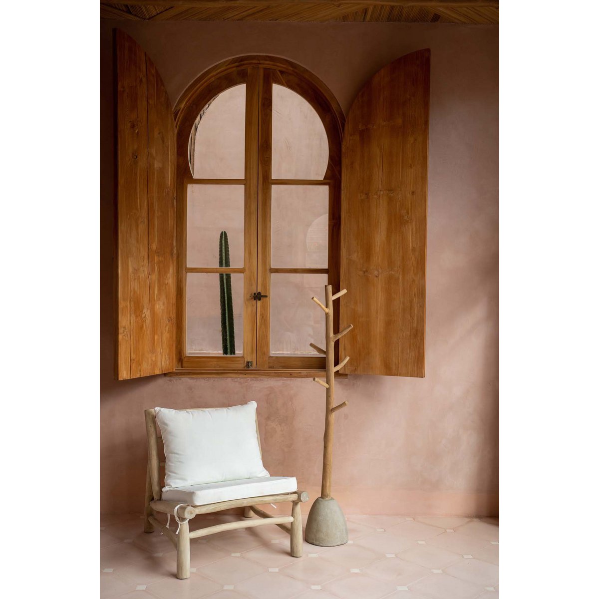 De betonnen kleerhanger - naturel