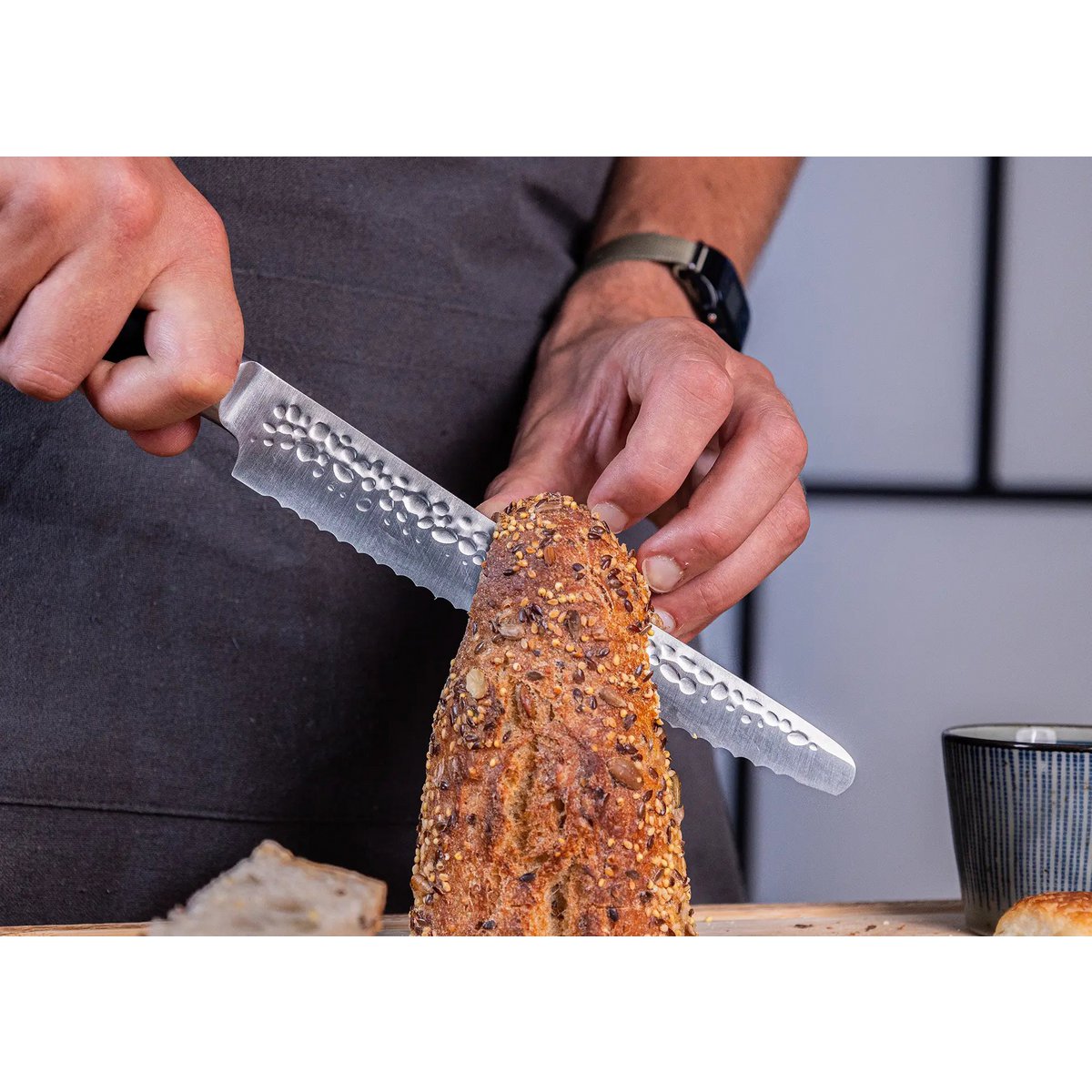 Mes - Gekarteld brood-/banketmes met bamboe Saya en bamboedoos - 200 mm lemmet