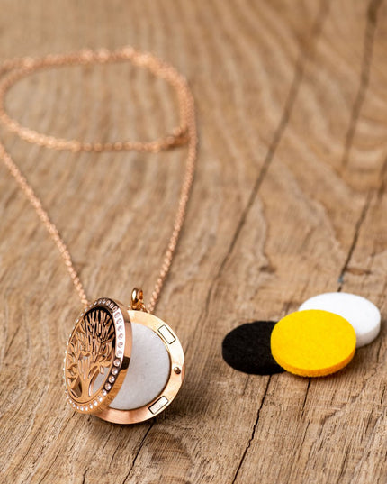 Lot 12 x ketting om Silvaé te parfumeren
