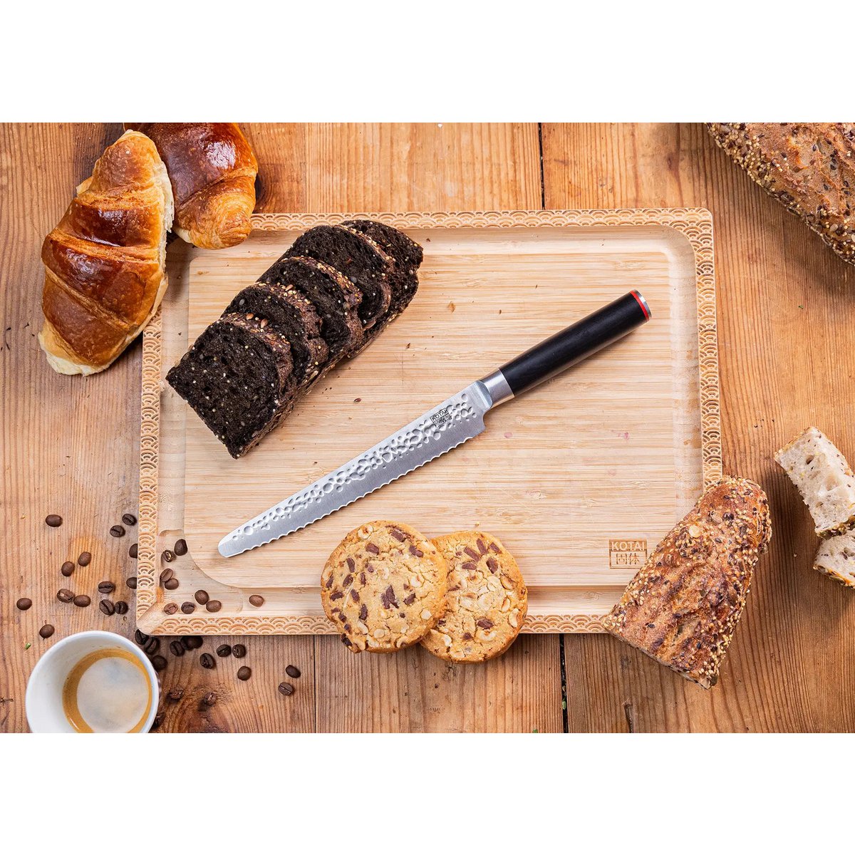 Mes - Gekarteld brood-/banketmes met bamboe Saya en bamboedoos - 200 mm lemmet