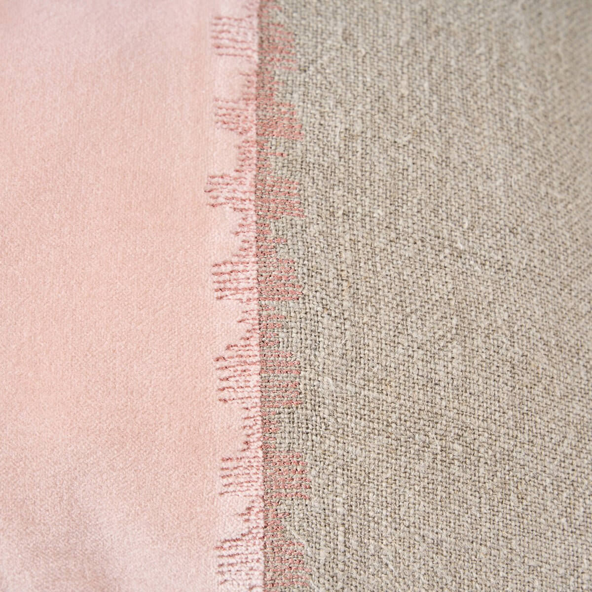 The Velvet Divorce Kussenhoes - Natuurlijk Roze - 30x50