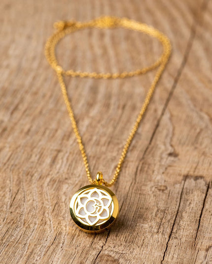 Lot 12 x ketting om Calicéa te parfumeren