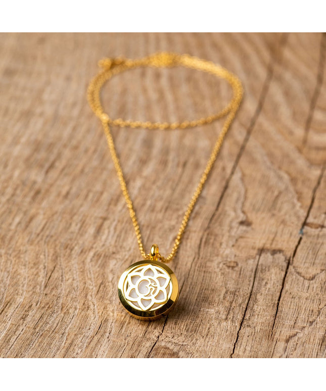 Lot 12 x ketting om Calicéa te parfumeren